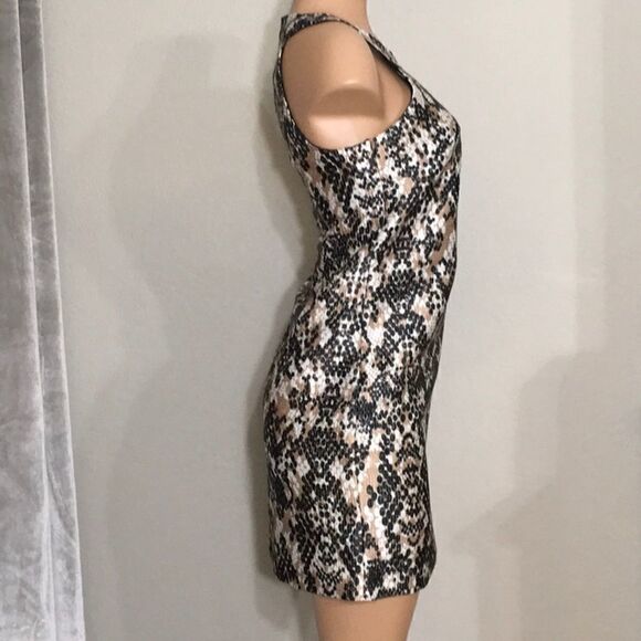 Trina Turk metallic thread dress. NWOT - Picture 4 of 8